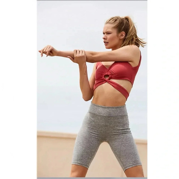 FP Movement Meridian Solid Crop - Picture 3 of 8